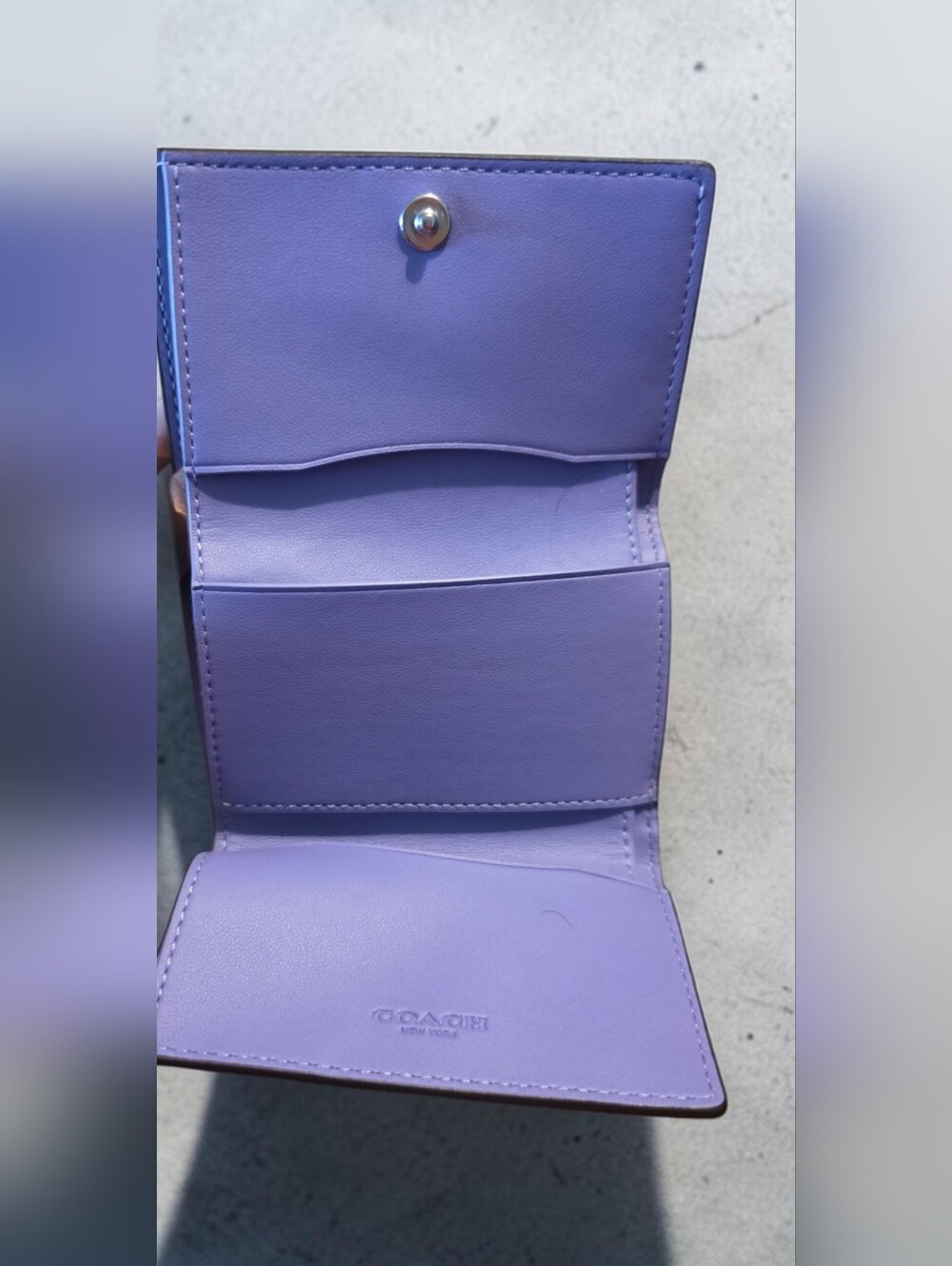 Euc Coach Lilac Leather Compact Wallet - Picture 3 of 3